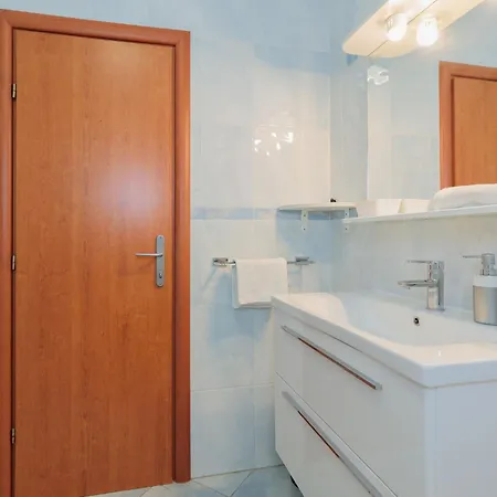 Apartamento Irena-1 By Interhome *